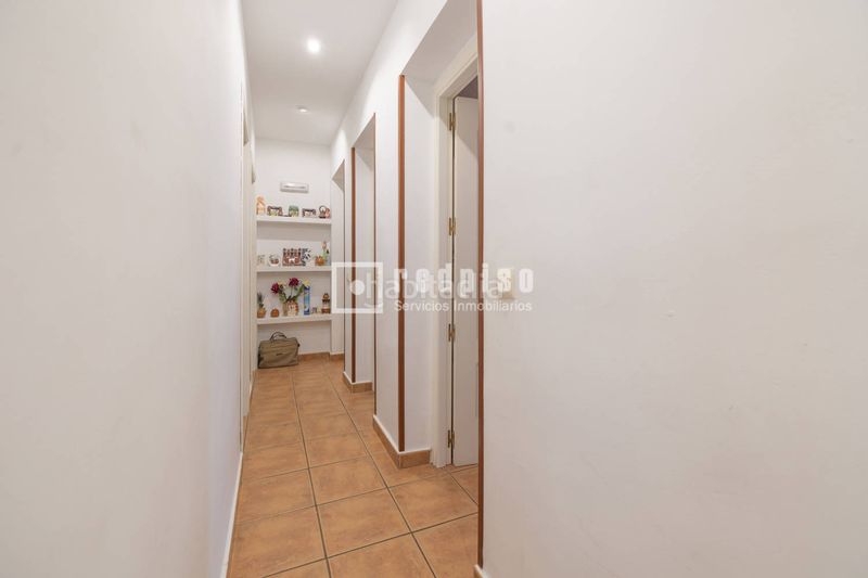 Foto b14b9a44-92ff-4a51-b146-fff25590e608. Casa amb calefacció aparcament a Aldea del Fresno
