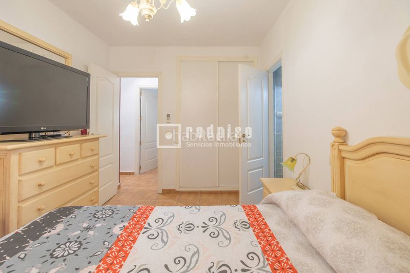 Foto e0bae771-f6e3-4b5d-96a2-c8d2650bd7cf. Casa amb calefacció aparcament a Aldea del Fresno