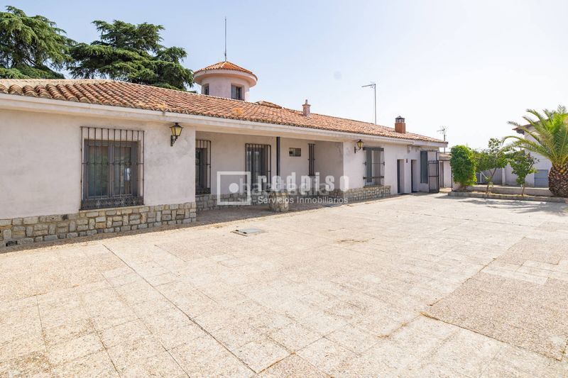 Foto c83756b8-84f0-4e7f-a060-ef47d2b98984. Xalet a Álamo (El)