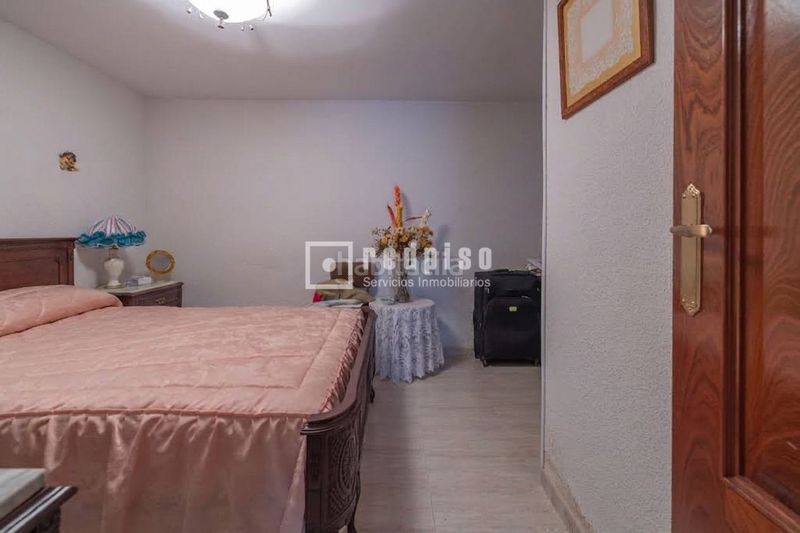 Foto 1af17cbb-e227-4b4f-9d61-d46bd4782a02. Chalet  independiente en Villa del Prado