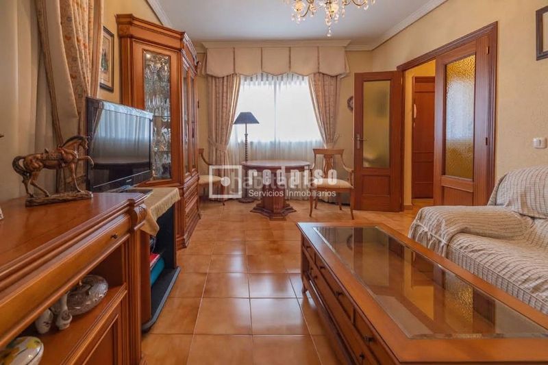 Foto 5aac554d-0218-4e44-92c8-42f5ea45a349. Chalet  independiente en Villa del Prado
