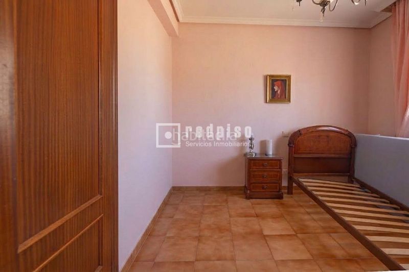 Foto 94035799-d5fb-465d-9c77-601a6f1d46e9. Chalet  independiente en Villa del Prado