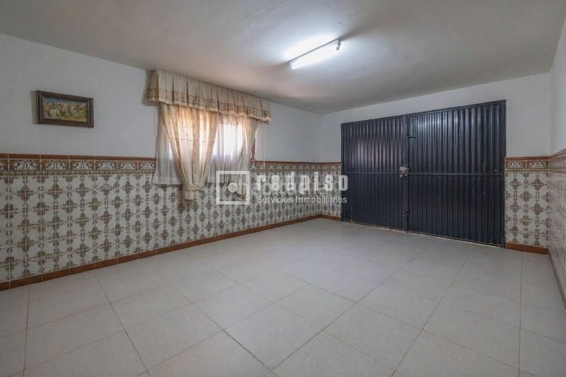 Foto 9787b575-ba3e-4159-a554-38c0d5626e5d. Chalet  independiente en Villa del Prado