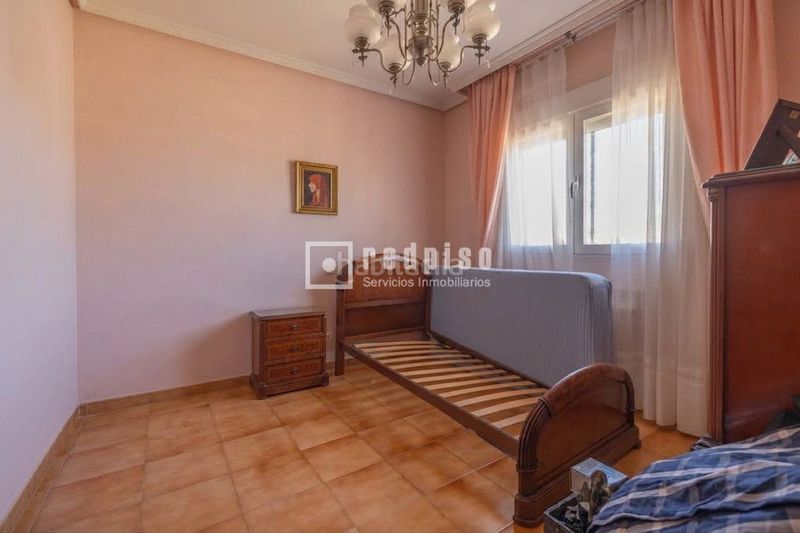 Foto f0471d0e-91e1-42c3-9cd8-0e614e27c855. Chalet  independiente en Villa del Prado