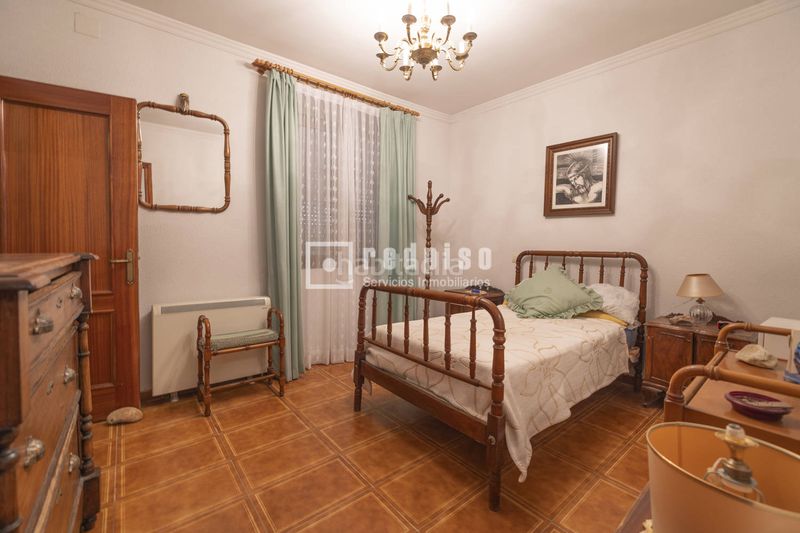 Foto 918a6e4a-62d3-4a35-b71a-b34e5dee77d8. Casa amb calefacció a Noblejas