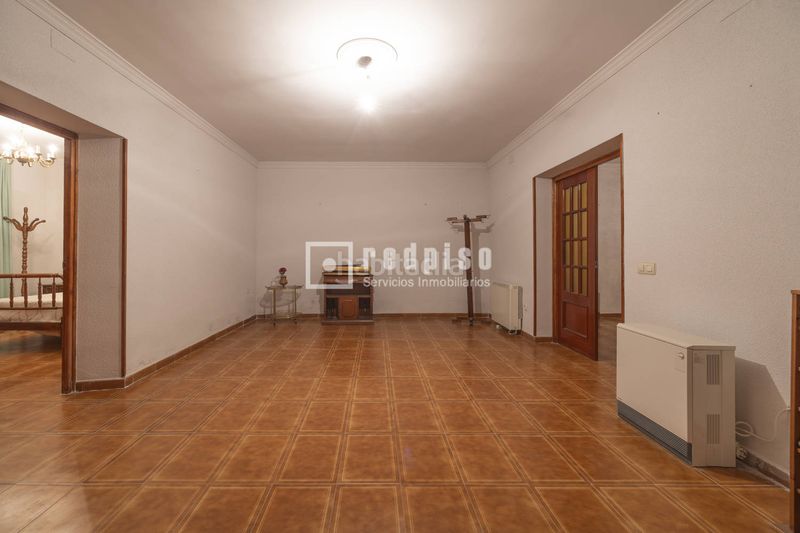 Foto a592a0a4-a131-4d93-8b43-c84d1c5d7759. Casa amb calefacció a Noblejas