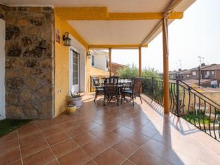 Chalet en Villa del Prado. Chalet independiente en villa del prado