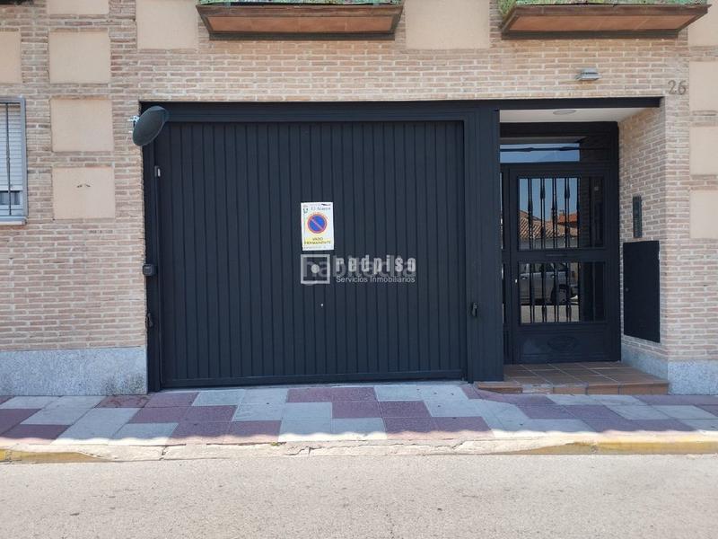 Foto a2f6f754-49a1-4c3a-9970-255ce2cbf5ef. Aparcament cotxe a Álamo (El)
