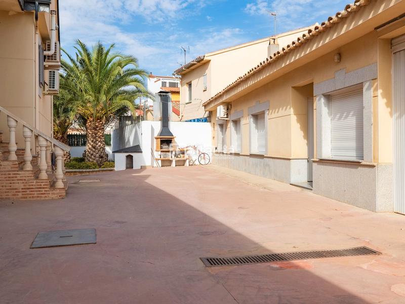 Foto 46546b34-1dc2-4e97-9bec-3aba7fd9ae88. Location chalet avec chauffage parking piscine dans Madridejos