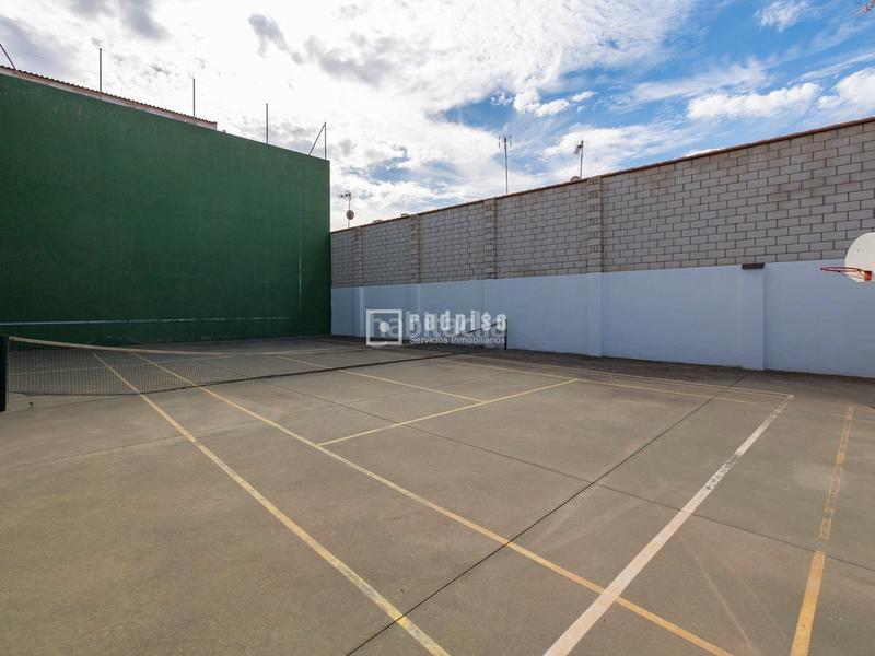 Foto 680c9317-d073-425b-9215-f08db9ab5ce5. Location chalet avec chauffage parking piscine dans Madridejos