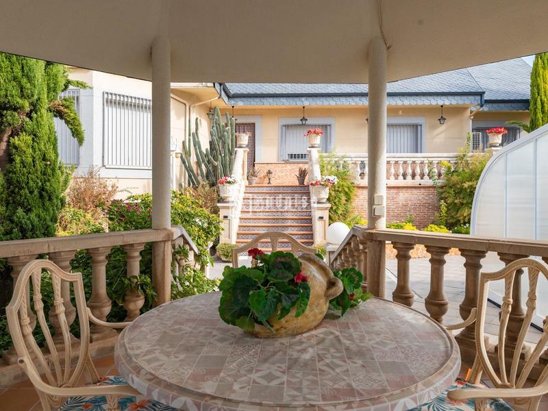 Foto 99e9d058-225c-429c-9253-c9d2067286f4. Location chalet avec chauffage parking piscine dans Madridejos