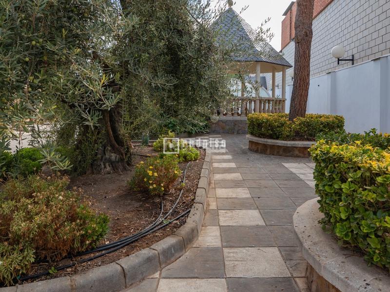 Foto b022fe60-bd29-4bb1-a147-cb41fff26617. Location chalet avec chauffage parking piscine dans Madridejos