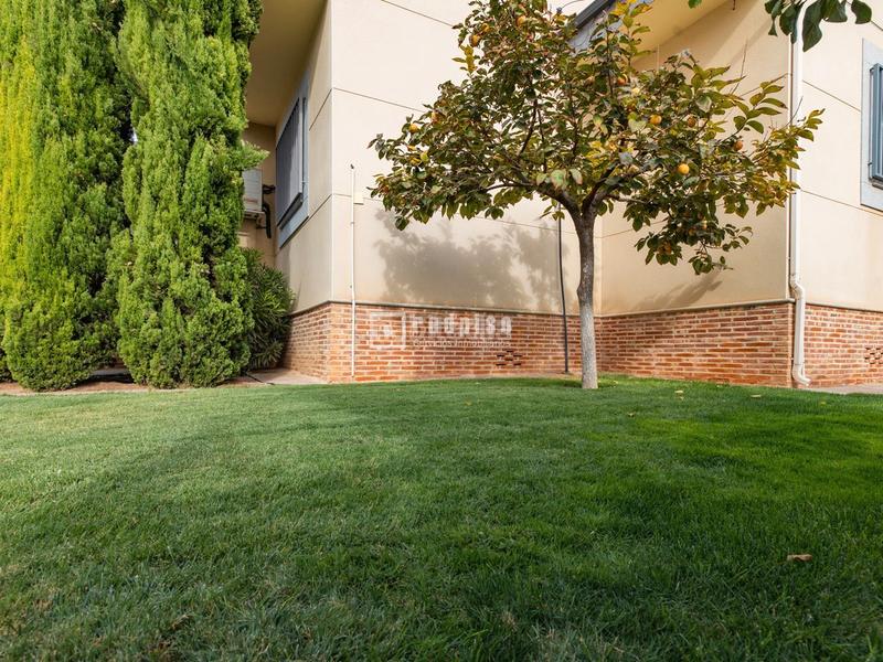 Foto f8e9f074-4556-43d3-a332-bda7c6387458. Location chalet avec chauffage parking piscine dans Madridejos