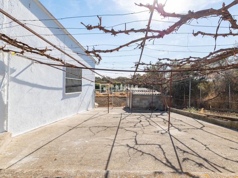 Foto 89489277-ee06-46bb-afc0-7b1f635ceadb. Casa  independiente con terreno en Villa del Prado