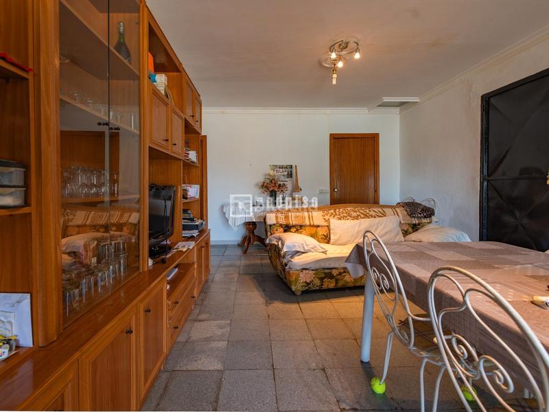 Foto b70c581c-b140-44c2-be78-6b445e91ae77. Casa  independiente con terreno en Villa del Prado