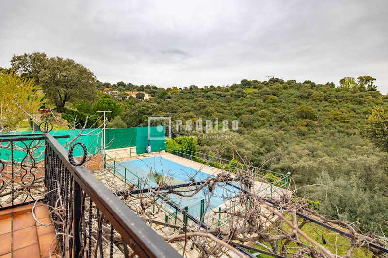 Foto a977a42e-c33c-40ad-9708-200e65ba4e44. Xalet amb calefacció aparcament piscina a Villa del Prado