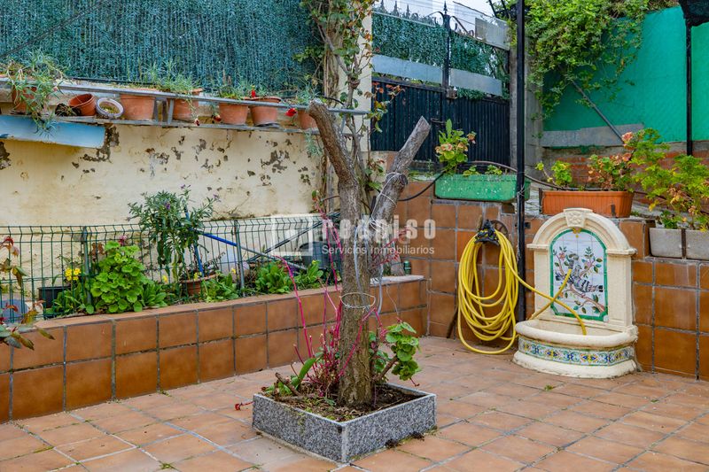 Foto ac28be5f-fbd6-490a-b860-810ac96dd7ab. Xalet amb calefacció aparcament piscina a Villa del Prado