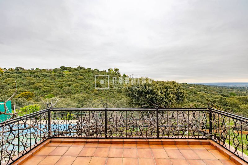 Foto d1ca2e08-5a61-43ac-ae93-4c82e5027f30. Xalet amb calefacció aparcament piscina a Villa del Prado