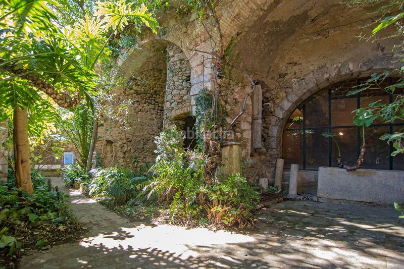 Foto 1b222cf4-3201-4158-b363-269379a85eb8. Casa amb piscina a Peralada