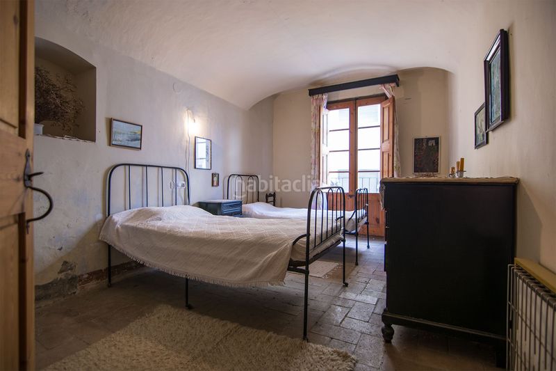 Foto bc372bb6-3dea-4f4a-9939-981c39175624. Casa amb piscina a Peralada