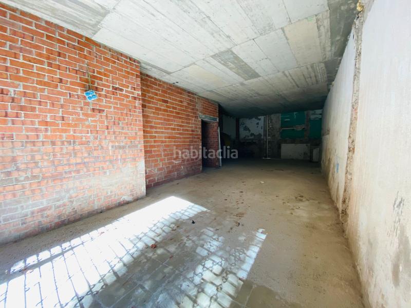 Foto 49dc2e27-06fb-4c8c-98ca-33edd9307328. Lloguer local comercial a plaça de les patates 4 a Figueres