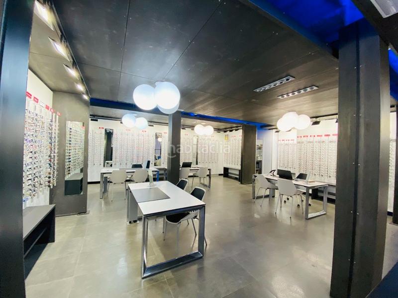 Foto 2e11237a-8b95-4df0-8ac0-72744f1ebd23. Alquiler local comercial en carrer besalú 9 en el centro peatonal en Figueres