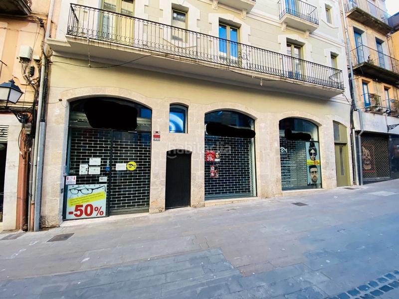 Foto 4ffa9fb4-ee6b-472b-b569-3d7babf5140f. Alquiler local comercial en carrer besalú 9 en el centro peatonal en Figueres