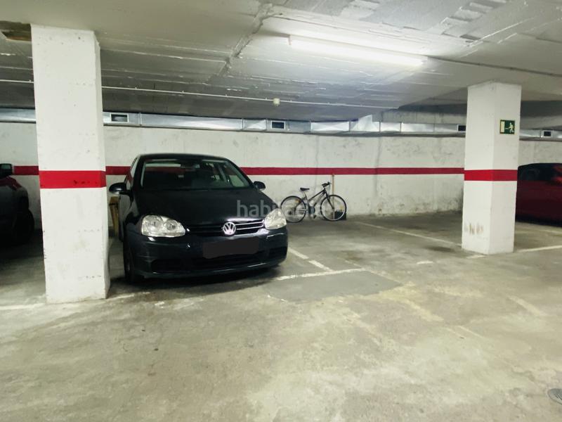Foto fdb70c71-761e-4e87-9357-965aef66b75b. Zweistöckige wohnung mit heizung parking in Centre Figueres