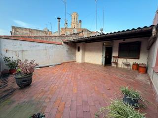 Edifici  Carrer magre. Pequeño edificio en venta en el centro de figueres