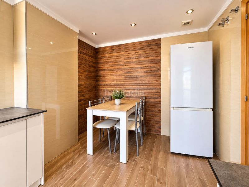 Foto 8b3d0d13-6159-44a5-9abf-f5efe0440a7d. Penthouse with heating parking in Centre Figueres