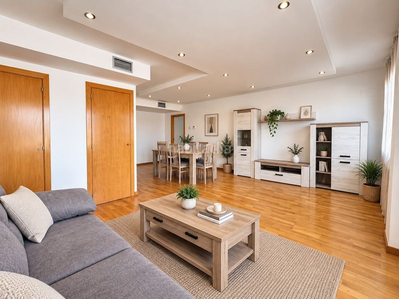 Foto e0e327ba-ca87-4ee6-ab18-ec4e10dfaf53. Penthouse with heating parking in Centre Figueres