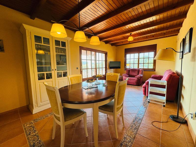 Foto 12ac3a9c-fa85-4781-899a-b0f3df81bcb3. Chalet con camino riscaldamento parcheggio in Ventalló