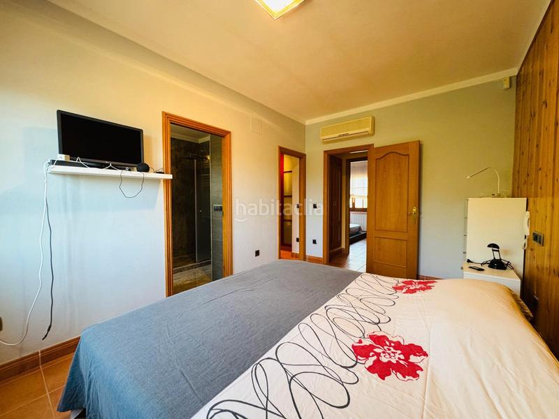 Foto 17931a69-e70f-4ef1-98cb-ec0a938d038f. Chalet con camino riscaldamento parcheggio in Ventalló