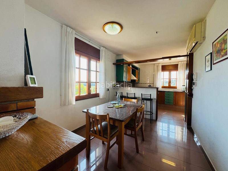 Foto ae59968b-0642-42e5-8db4-1a3bb07330a8. Chalet con camino riscaldamento parcheggio in Ventalló