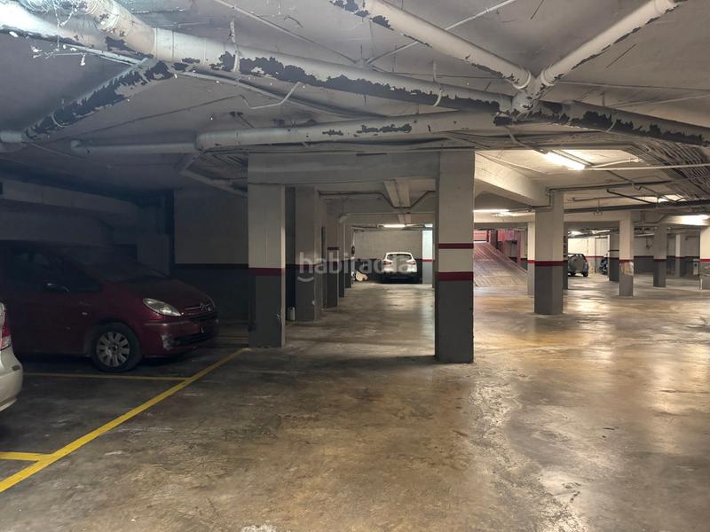 Foto f6a17d7f-e8ff-4864-be7c-46f0281de4bc. Autoparkplatz in Creu de la Mà Figueres