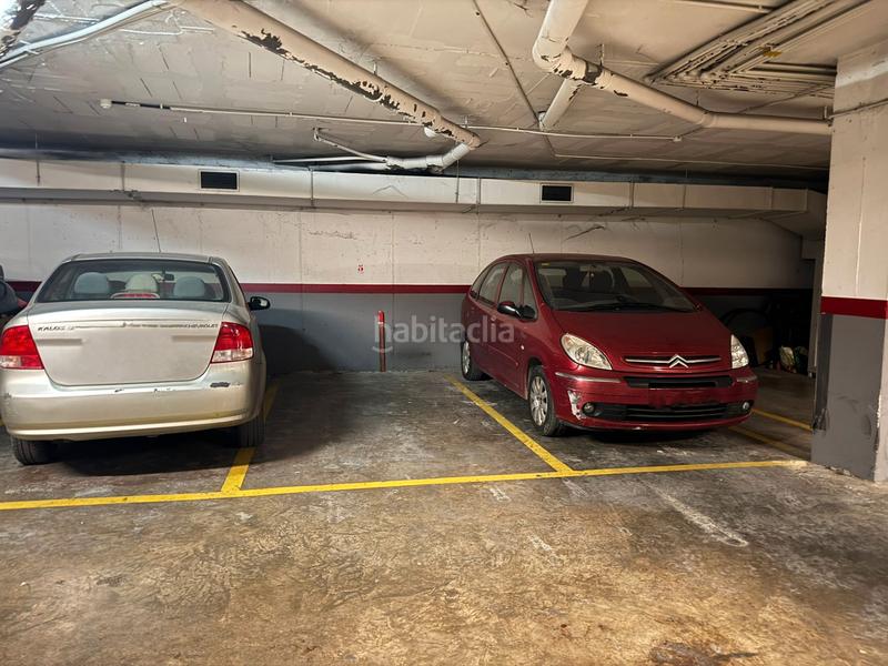 Foto e7daeb6d-3a89-474f-9f88-50e227c1e53b. Parking voiture dans Creu de la Mà Figueres