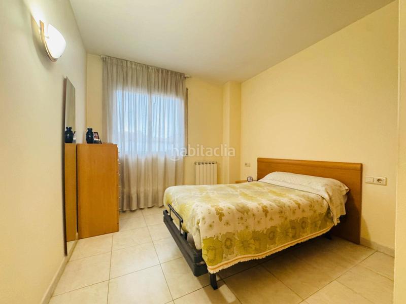 Foto 1d94c306-9e1e-4a11-97af-dccf8348cf06. Flat with heating parking in Creu de la Mà Figueres