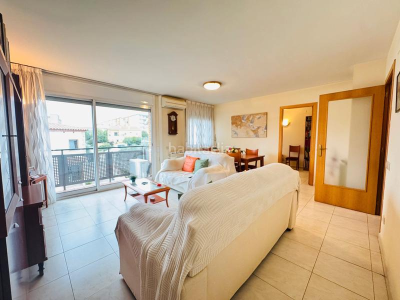 Foto 7f7cbcdc-3093-421f-8935-817e52350171. Flat with heating parking in Creu de la Mà Figueres