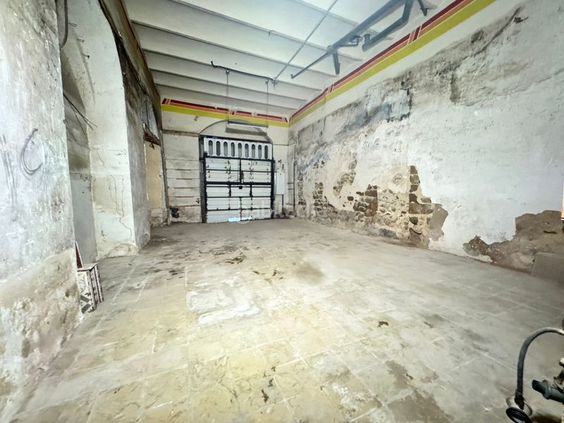 Foto becf5700-5cd9-4c43-b676-84c77cee8889. Casa a carrer gran 2 a Lladó