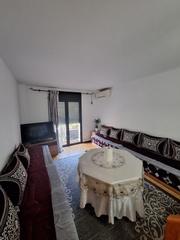 Pis a Veïnat. Pis de 90m2 a prop del hospital santa caterina de salt
