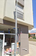 Rent Business premise in Serinyà. Local comercial de 50m2 al costat del pavello