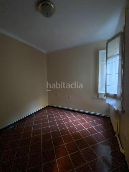 Foto 00be0f97-f53f-440b-9406-fc2b761b2cd6. Chalet con parcheggio in Eixample Sud-Migdia Girona