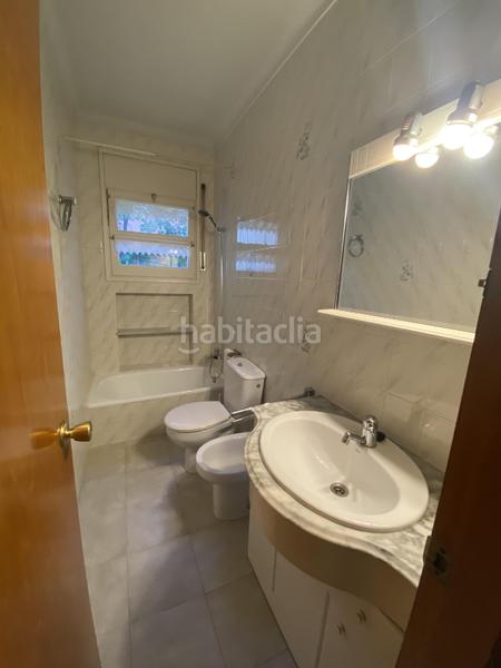 Foto 15557859-90a7-4b5c-8b7c-ff874dd48a58. Chalet con parcheggio in Eixample Sud-Migdia Girona