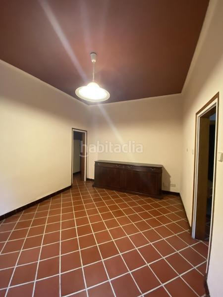 Foto 5c8638e1-1545-43c9-9418-349979bfd409. Chalet con parcheggio in Eixample Sud-Migdia Girona