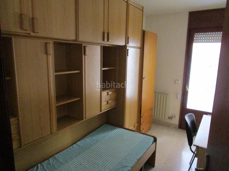 Foto f7f9a1dd-1604-4e52-bdda-2f1fe09fa476. Piso pis de 207m2 al carrer francesc ciurana. 2 finques. en Girona