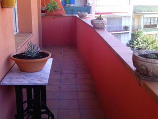 Appartement à Can Gibert del Pla. Pis seminou de 146m2 a lescola montfalgars