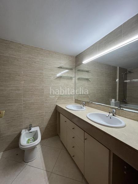 Foto ac4b17bd-f0dd-4351-b470-76d21950e4f8. Pis amb calefacció aparcament a Eixample Sud-Migdia Girona