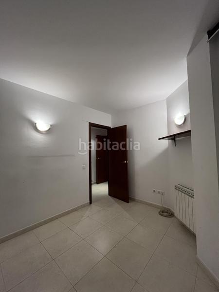 Foto ba78cbaf-8a6b-4653-858d-0b7074e49318. Pis amb calefacció aparcament a Eixample Sud-Migdia Girona