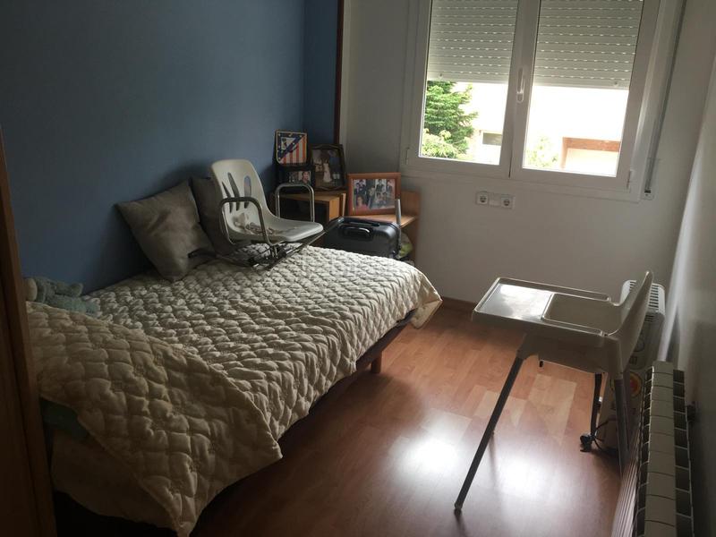 Foto 012763c6-0650-46da-8a92-4d543e382ef0. Doppelhaus mit heizung parking in Maçana Salt