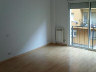 Pis a Sant Narcis. Pis de 78 m2 al costat del col.legi belllloc